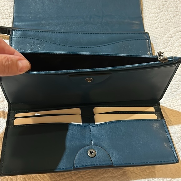 Desigual Deva reversible wallet/wristlet NEW - Picture 4 of 9